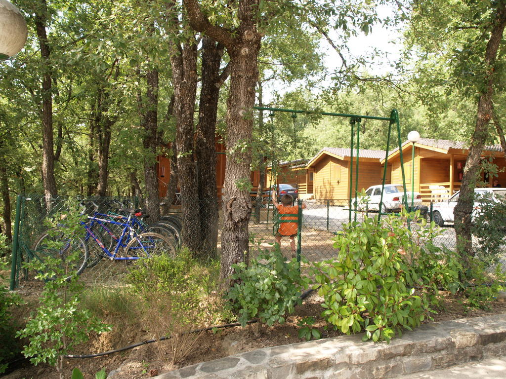 فندق Camping Aínsa المظهر الخارجي الصورة